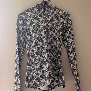 Nike checkered long sleeve - BARELY WORN!